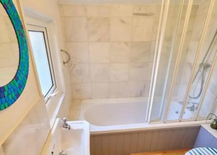 Host Stay Ethelbert Cottage