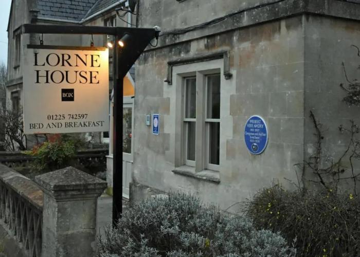 Lorne House