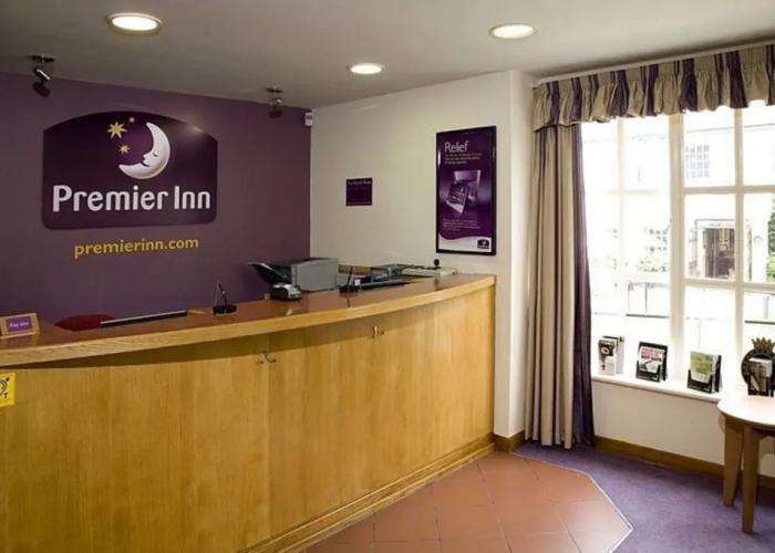 Premier Inn Epsom Central