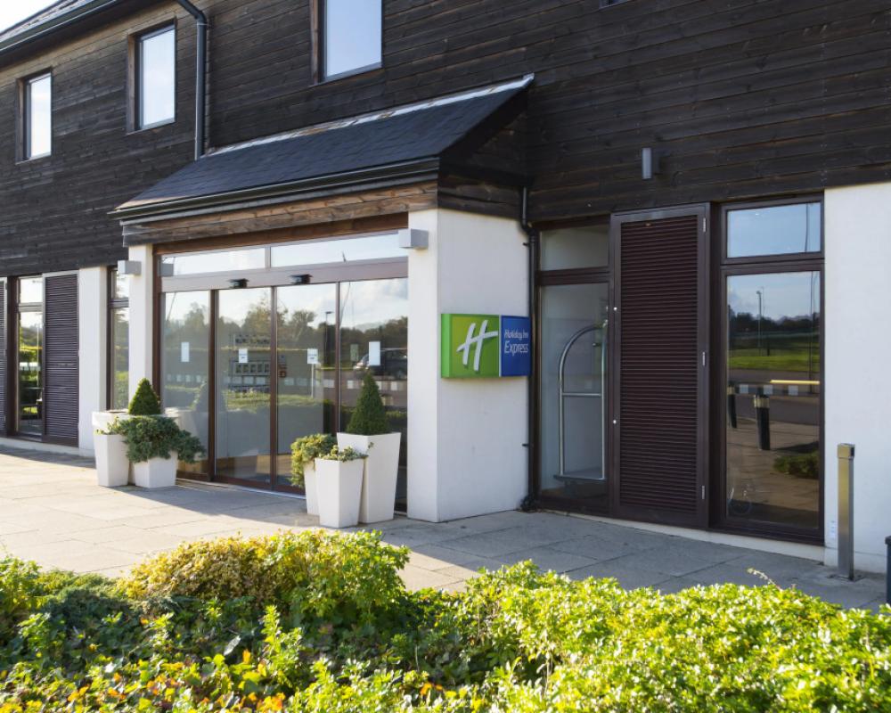 Holiday Inn Express London-Epsom Downs by IHG