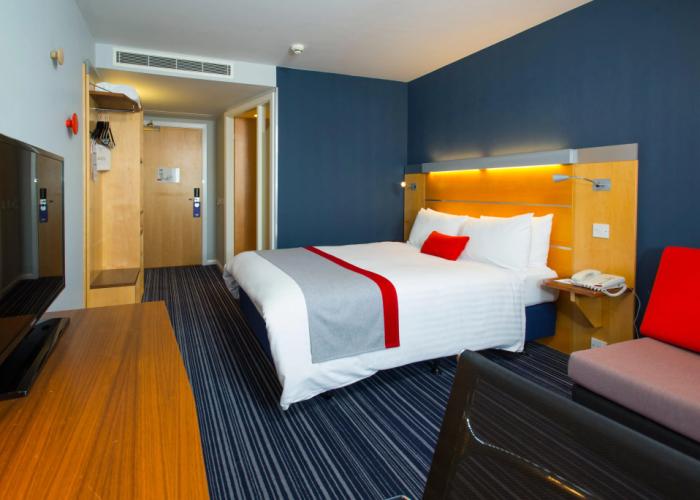 Holiday Inn Express London-Epsom Downs by IHG