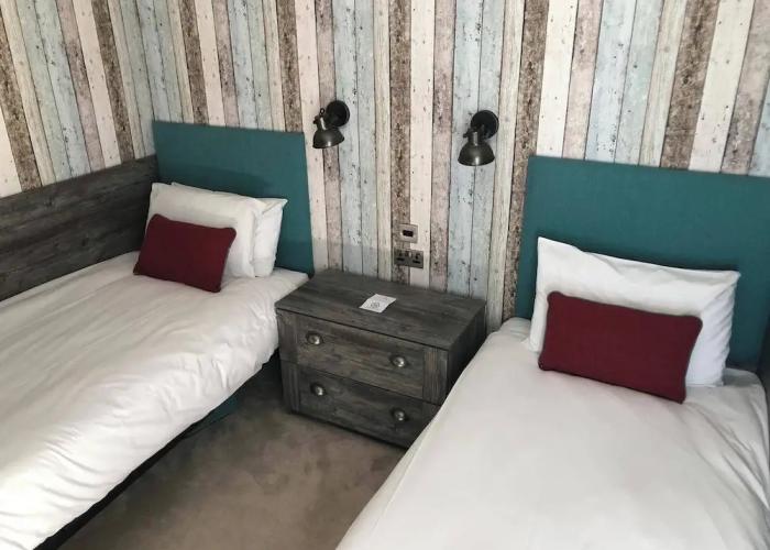 Pet Friendly Lodge - Sleeps6 - Long Stay Discount
