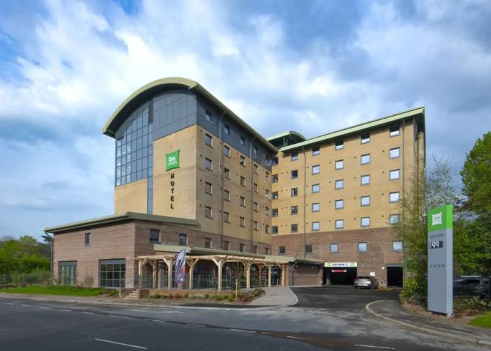 ibis London Gatwick Airport
