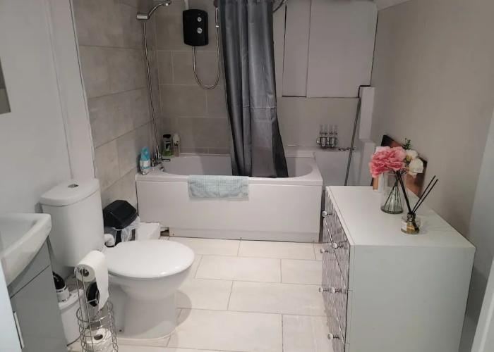 Hidden Treasure- 2 Beds Sleeps 3 Gillingham