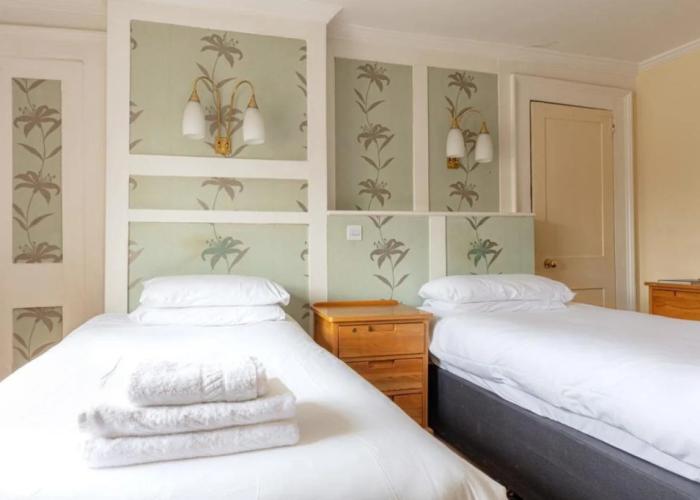 The Kings Arms and Royal Hotel, Godalming, Surrey