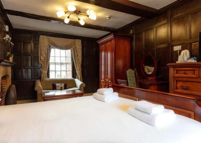 The Kings Arms and Royal Hotel, Godalming, Surrey