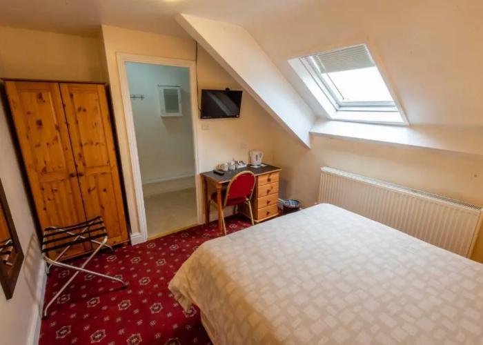 Aarondale Guest House