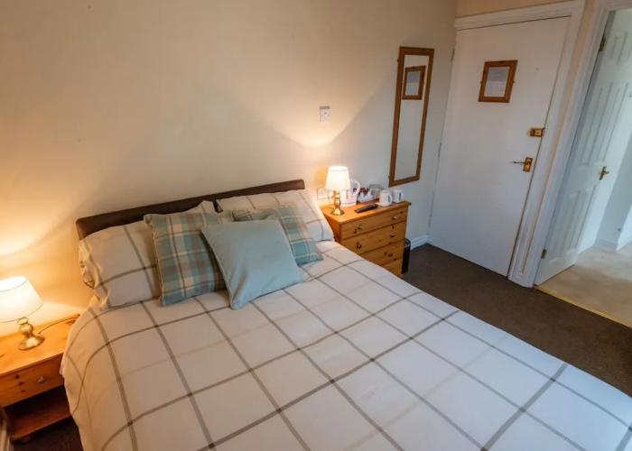 Aarondale Guest House