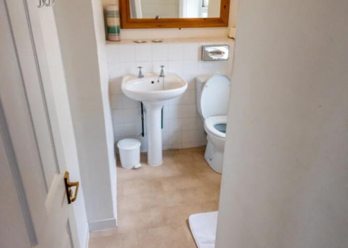 Aarondale Guest House