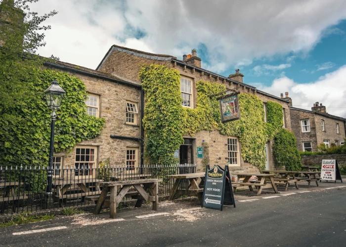 The Green Dragon Inn - Hardraw