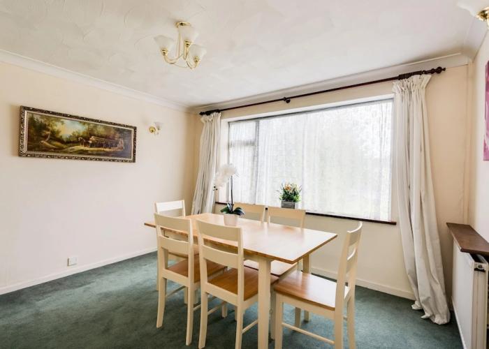 Kidlington 3 BR House Parking Large Garden