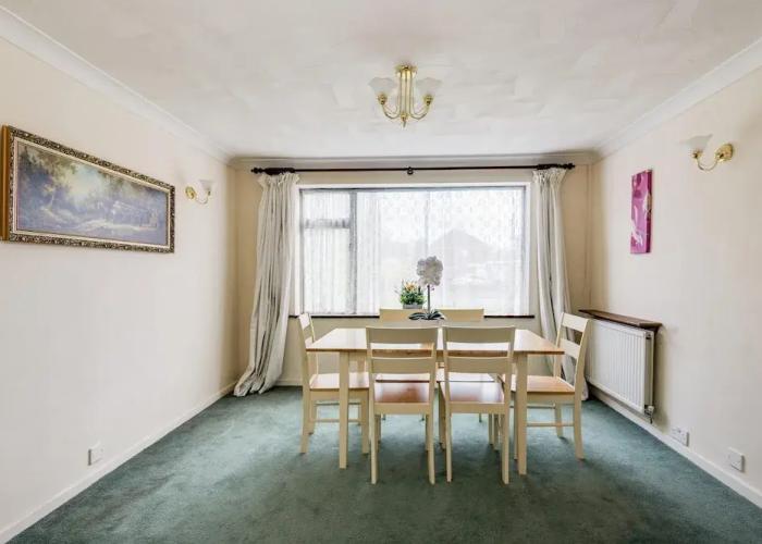 Kidlington 3 BR House Parking Large Garden