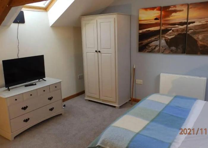 1 Bed-pet Friendly-parking-patio-close to Coasts
