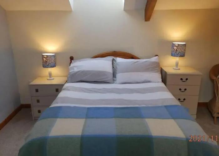 1 Bed-pet Friendly-parking-patio-close to Coasts