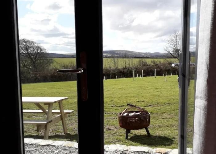 Hornbeam Eco Cabin - Sleeps 2 - Valley View