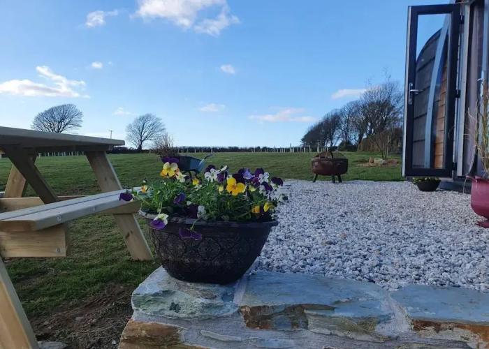 Hornbeam Eco Cabin - Sleeps 2 - Valley View