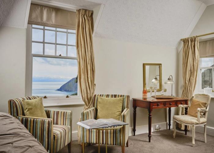 Highcliffe House