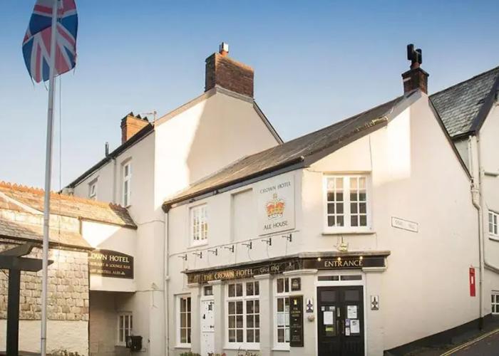 The Crown Hotel