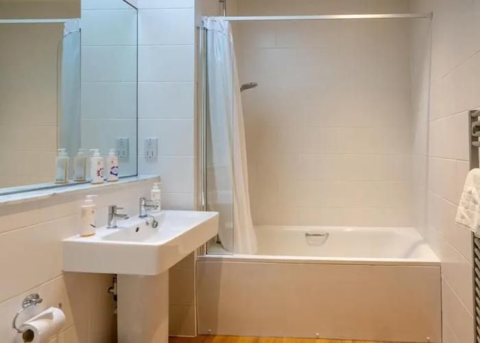 The Kings Arms Hotel - Inn