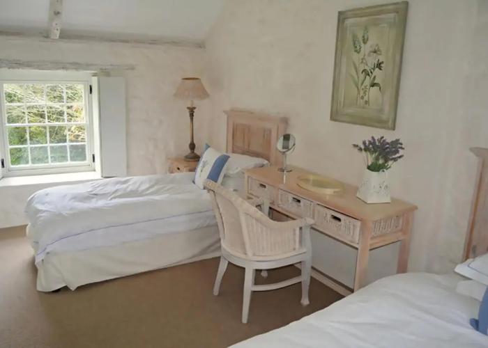 Tregaddra Farm B&B