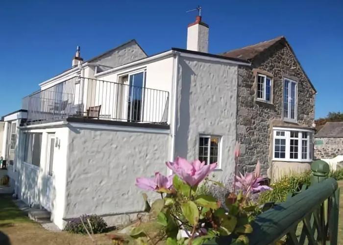 Tregaddra Farmhouse B&B
