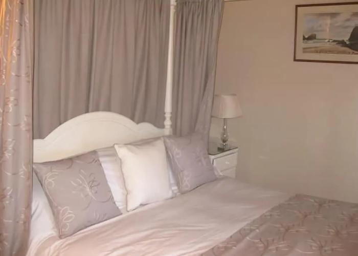 Tregaddra Farmhouse B&B