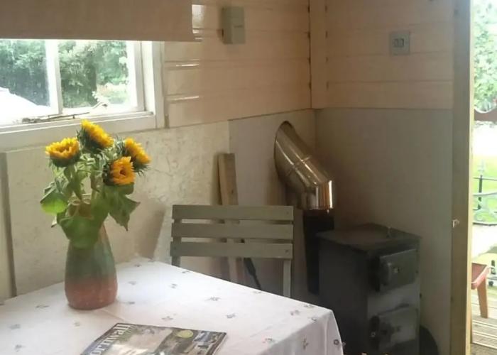 Cosy Shepherds Hut nr Kynance Cove