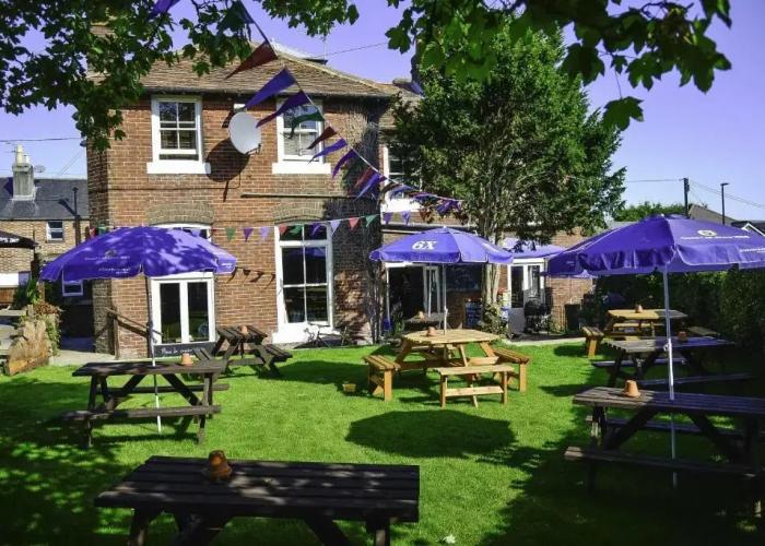 Waverley Inn