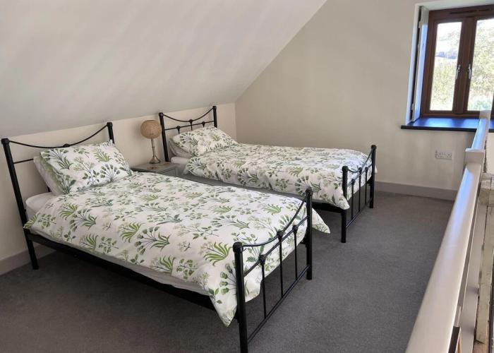Poachers Hut - Captivating 1-bed Cottage Shorwell
