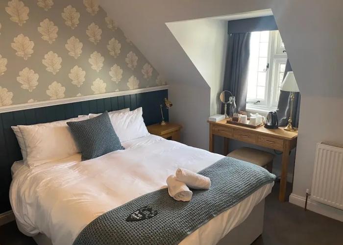 Three Bishops Inn