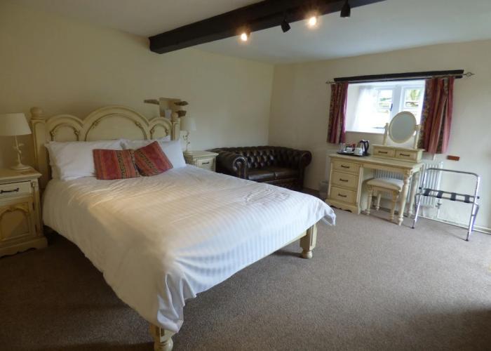 Bearslake Inn