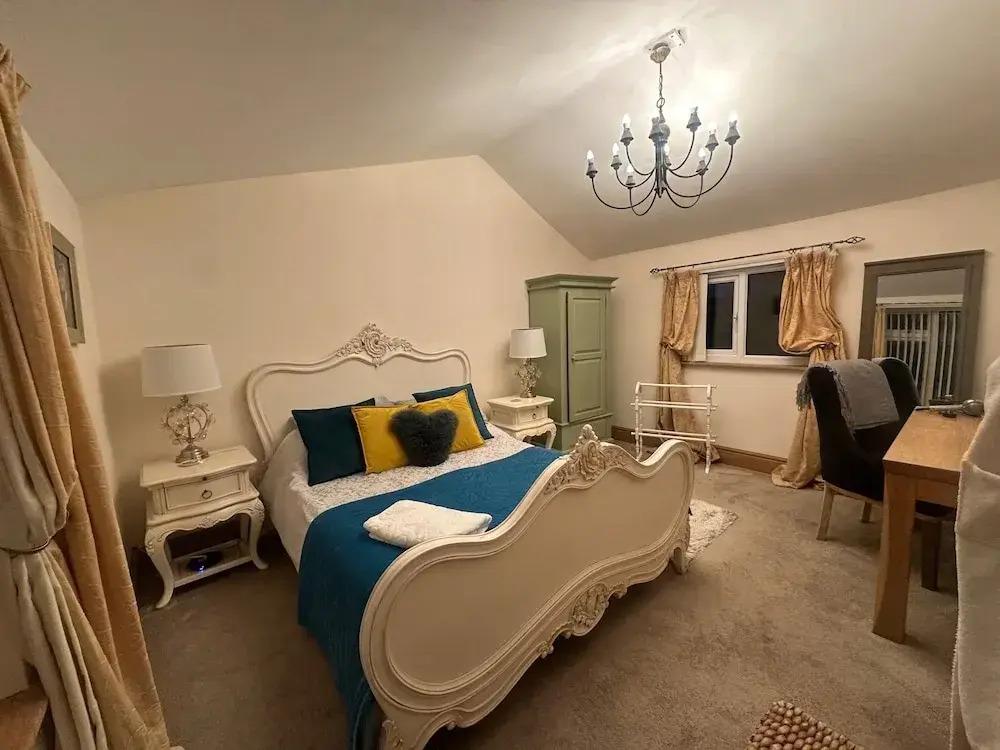 Meagill Cottage a Cozy Retreat With hot tub