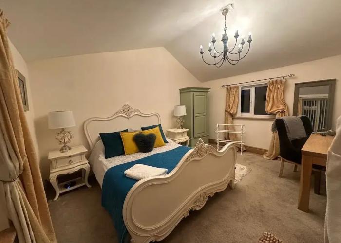 Meagill Cottage a Cozy Retreat With hot tub