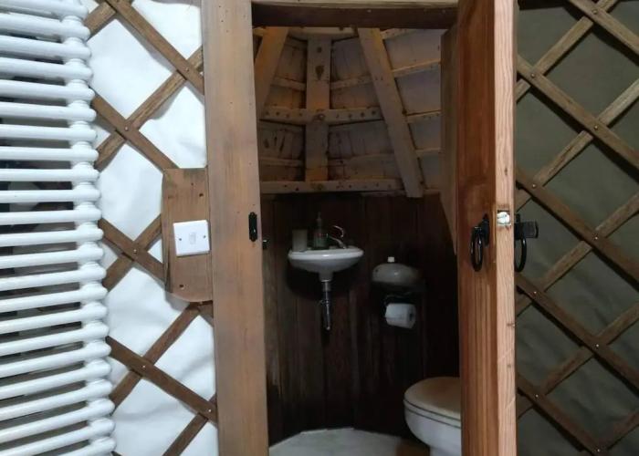 Bembridge Harbour Yurt - Log Burner - Wifi