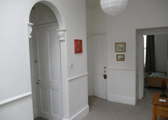 Lovely, Spacious, 3 Bedded, First Floor Apartment