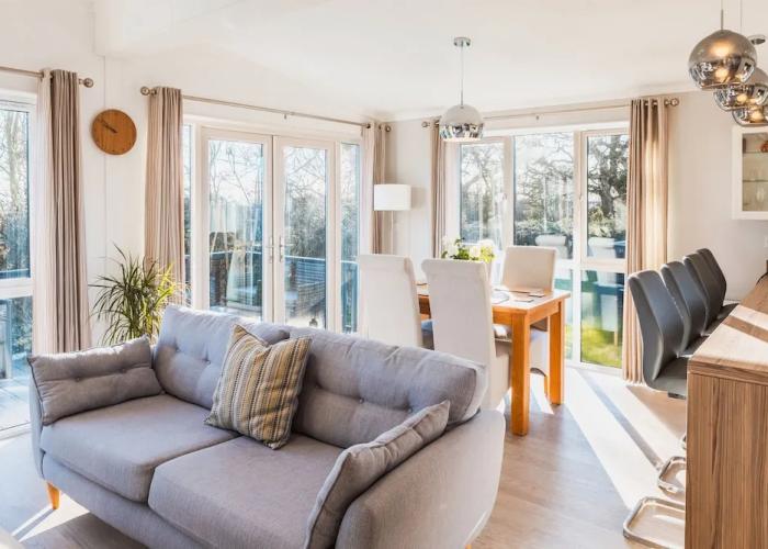 St Helens - Lodge - Sleeps 4 - Pets Allowed - Pool