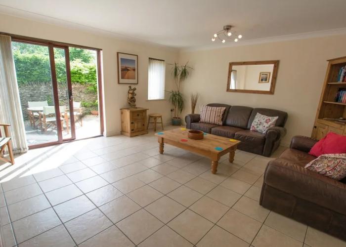 Oysters Sleeps 6 Modern Villa & Dog Friendly