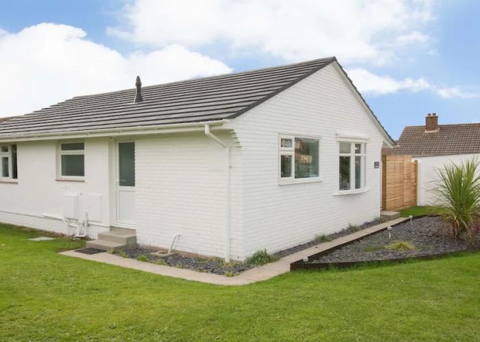 Sandbanks Sleeps 4 Beach Pass & 1 Dog