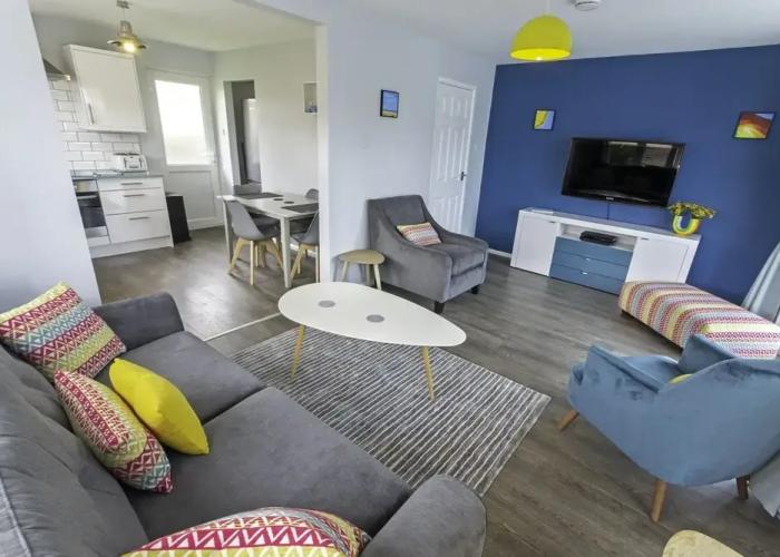 Sandbanks Sleeps 4 Beach Pass & 1 Dog