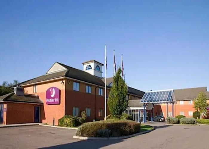 Premier Inn Luton South - M1 J9