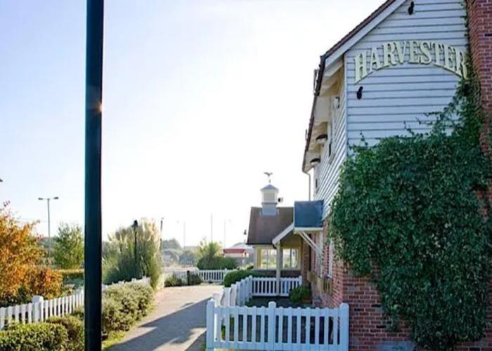 Premier Inn Luton South - M1 J9