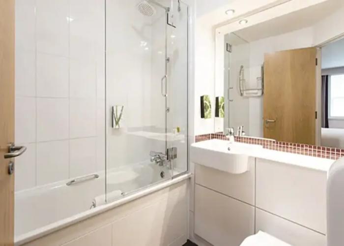 Premier Inn Luton South - M1 J9