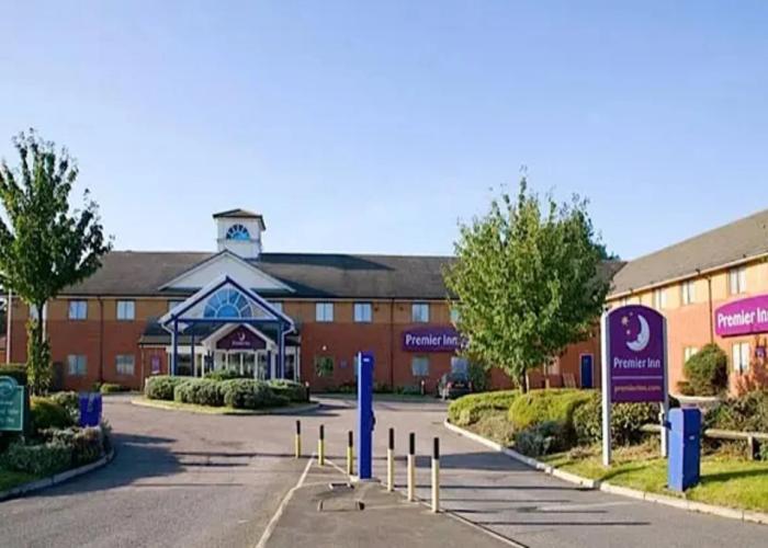 Premier Inn Luton South - M1 J9