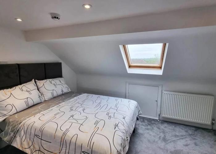 St Albans Stylish Suite With Kitchenette