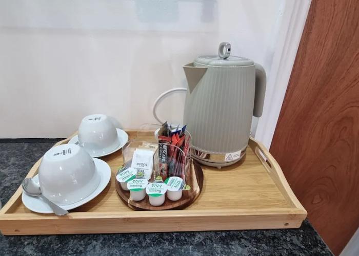 St Albans Stylish Suite With Kitchenette