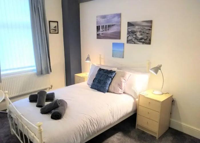 Modern Comfy 2-bedroom Flat in St Helens