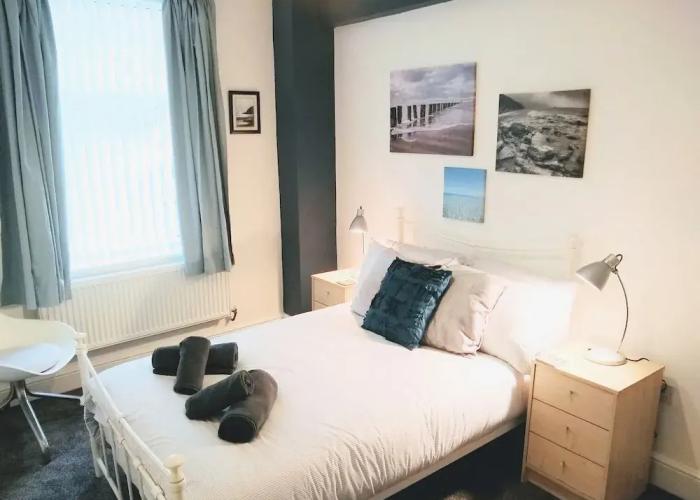 Modern Comfy 2-bedroom Flat in St Helens
