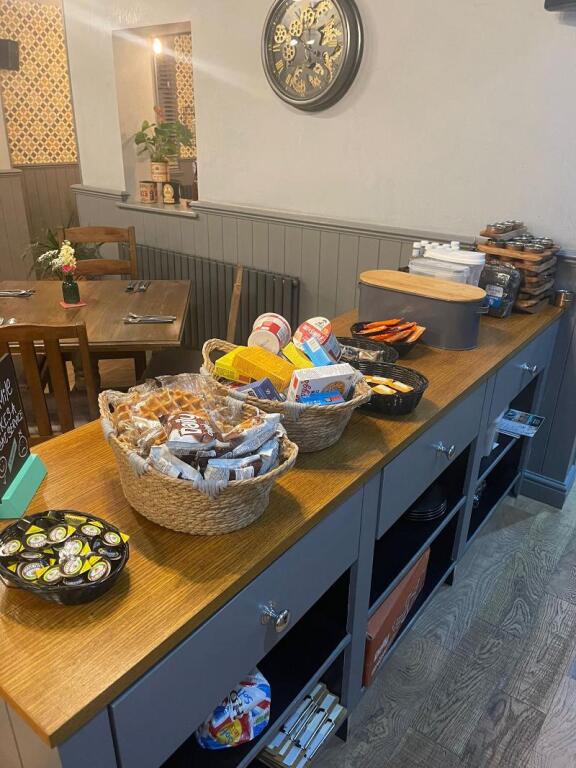 OYO Tamworth Arms Boutique Pub & Hotel