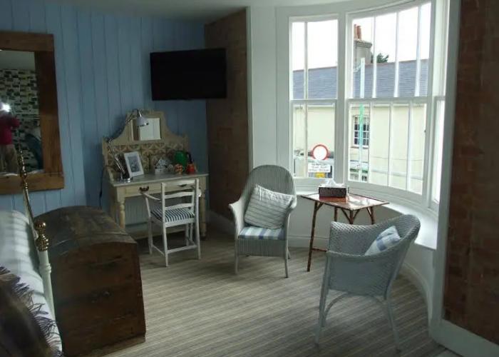 Lulworth Cove Inn