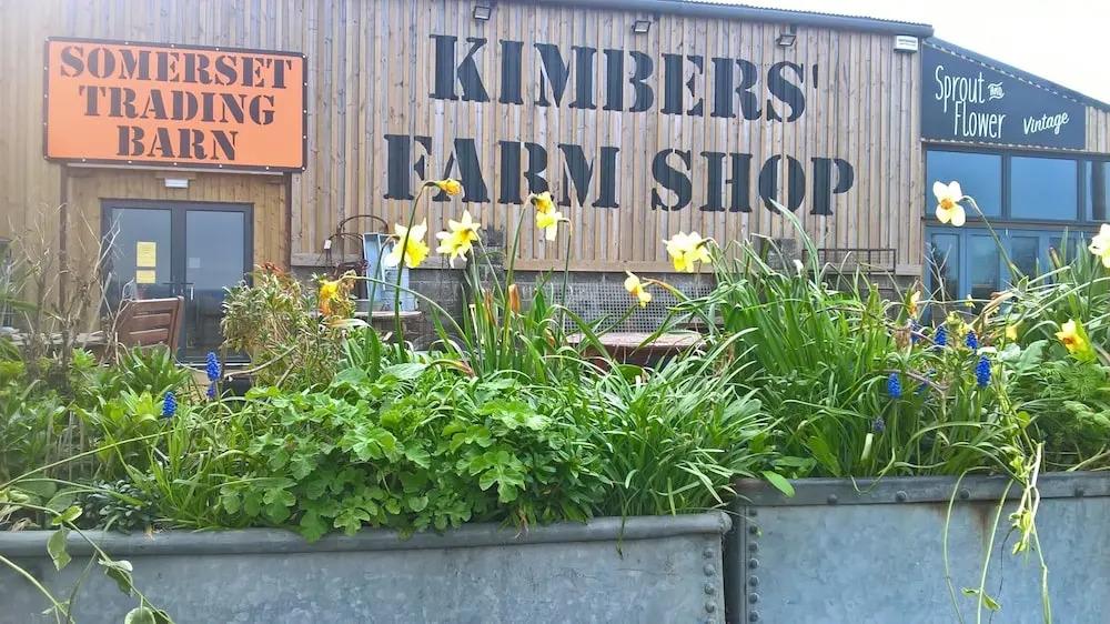 Beautiful Rural Yurt With Wood Fired hot tub